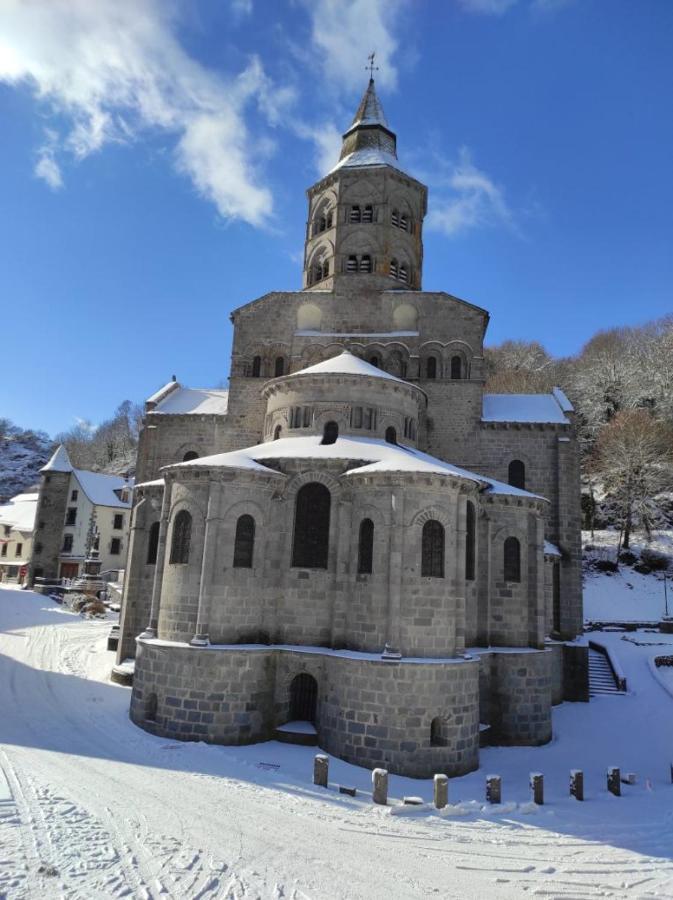 Lilas, Gite Saint Antoine, Orcival, Entre Sancy Et Volcans. Екстер'єр фото